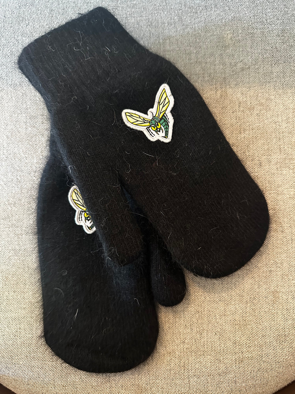 Edina Fuzzy Mitten - Women